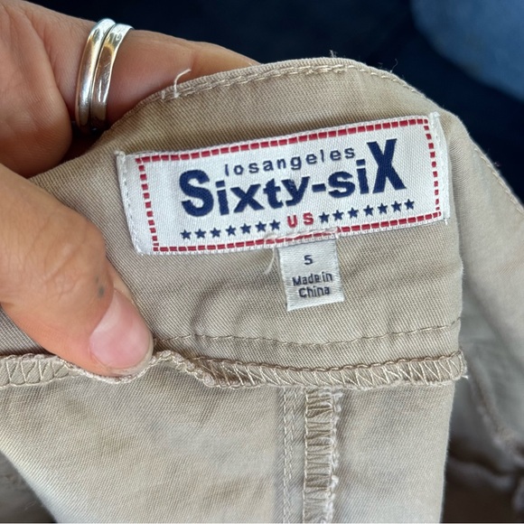 Shorts - Picture 3 of 4